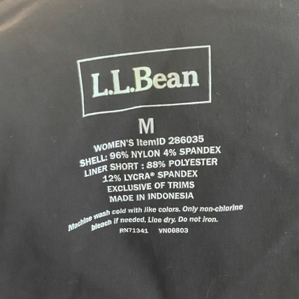 L.L. Bean Women's Hiking Capri Pants, Black, Size Medium - Picture 3 of 4